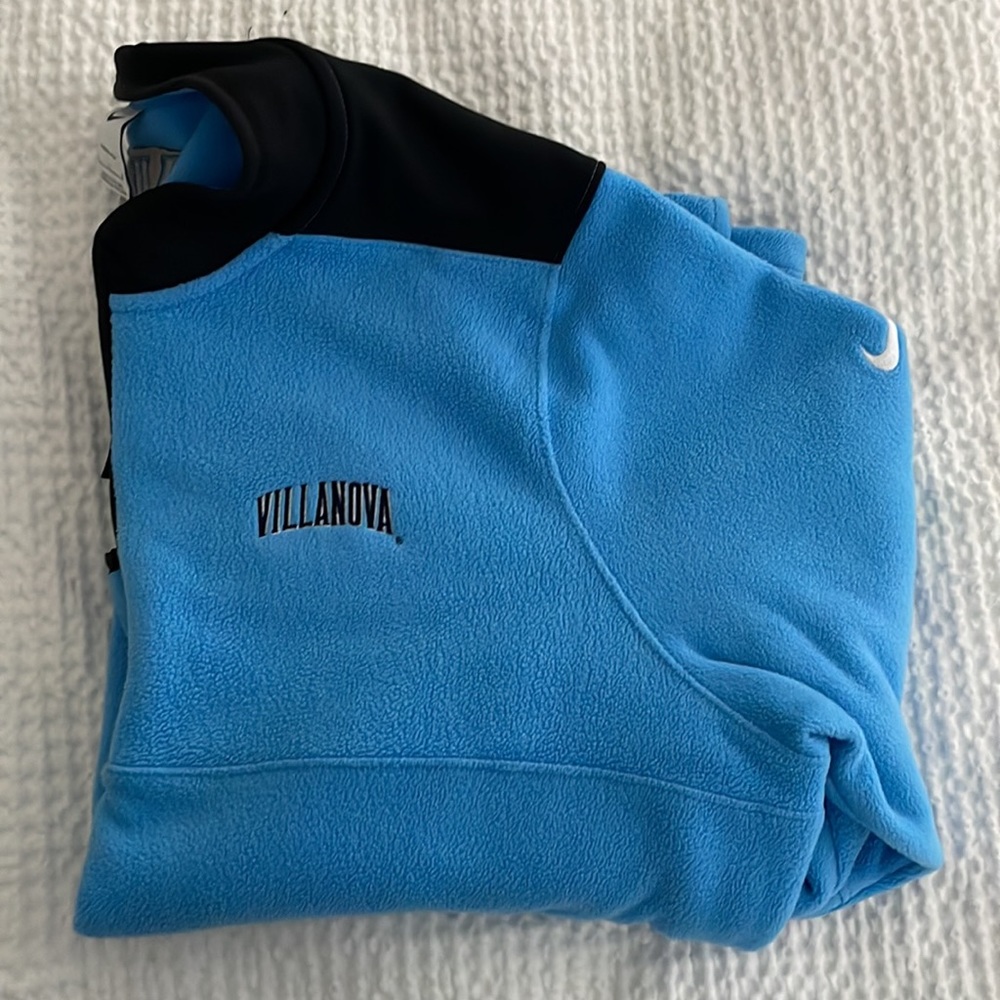 COPY - NIKE Villanova Mens Large Half Zip fleece